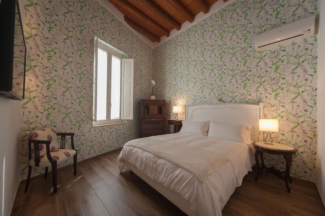 La Soffitta Covelli Bed and Breakfast Trani Exteriör bild
