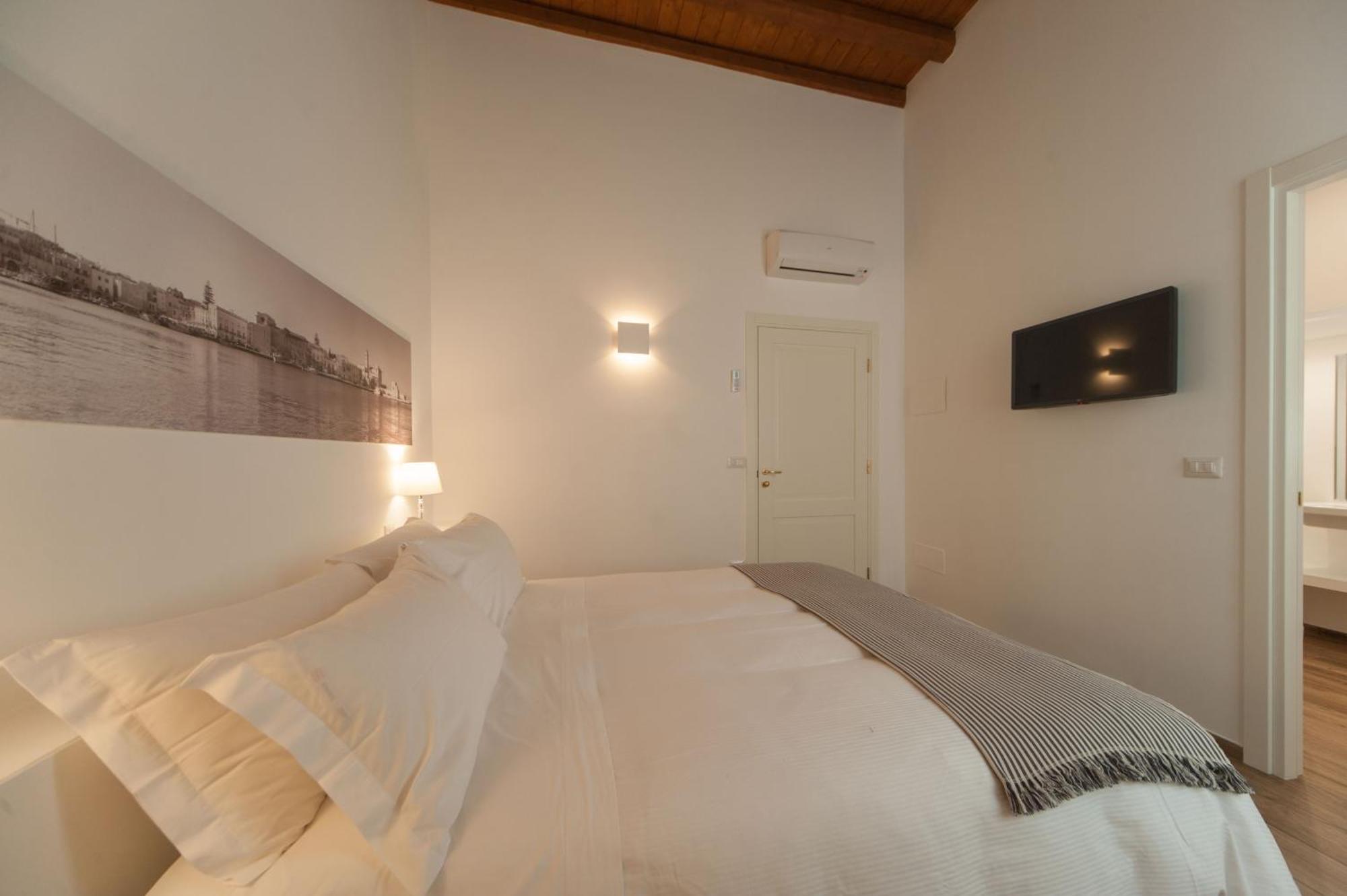 La Soffitta Covelli Bed and Breakfast Trani Exteriör bild