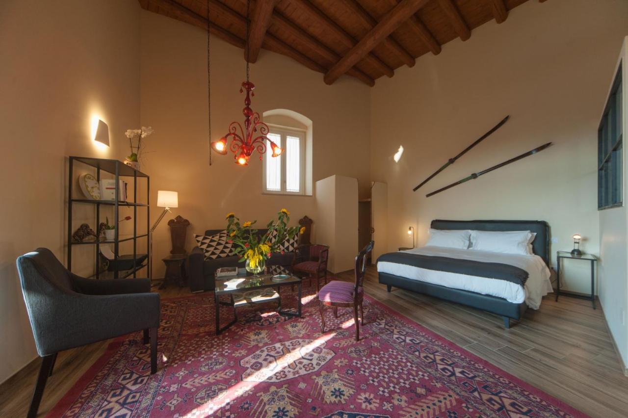 La Soffitta Covelli Bed and Breakfast Trani Exteriör bild